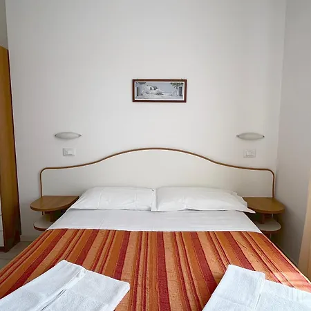 Meuble Anita Hotel