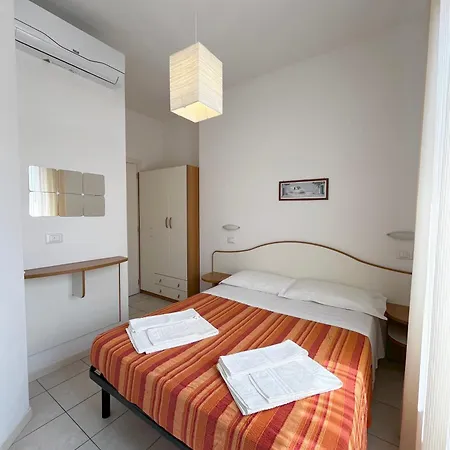 Meuble Anita Hotel *